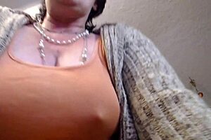 She kicked out her boyfriend so why not let him crash for dirty talk roleplay?