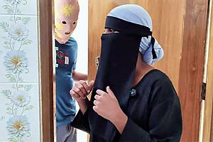 big ass hijab mommy babysitter gets fucked hard by shop owner daddy in store