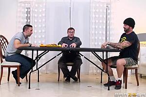 POK HER TIGHT ASSHOLE NOW!