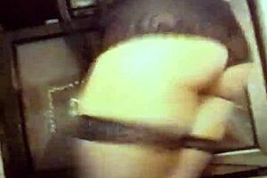 Watch latina milf d shake monster cock on big ass lapdance