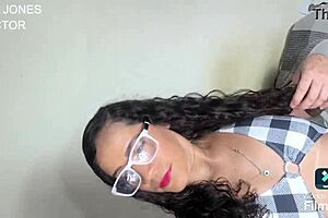 vivi bolt jets from minas gerais to rio de janeiro for carnival as the hot new girl