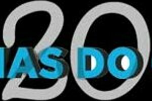 Blonde Milf Shaves Tight Pussy for Fans