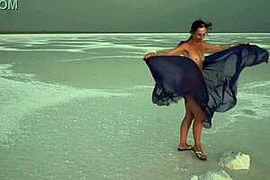 erotic mature dances naked on salt lake elton's crust