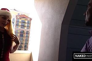 Santa hat white girl massive ass fucked doggystyle deepthroat