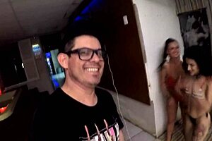 safadeza milf lady joy cardozo descontração sauna pussy play