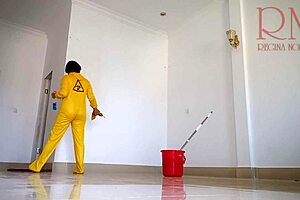 office maid strips naked sans panties for boss fuck?