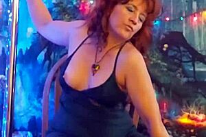 steffi's october pussy dances wild with dildo vibes