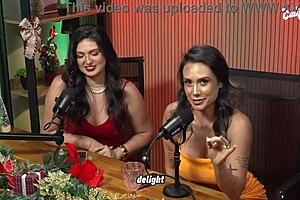 California TV Trio: Naked Blonde Hotties Toy Fuck Studio!