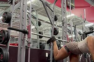 Bobbi jo's big ass pops during her tattooed outdoor workout public tease