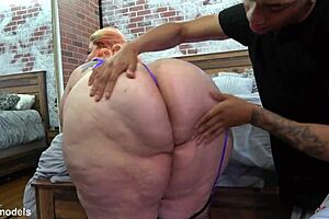 super fat bbw natalie kinky begs black monster cock cum facial