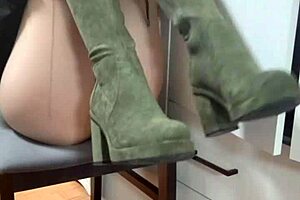 elza koms rips clothes high boots fetish domination!