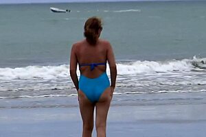 i return from beach horny eyeing big cocks now masturbating wet pussy hard