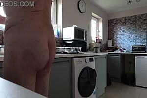 hey come watch me cook naked in the kitchen