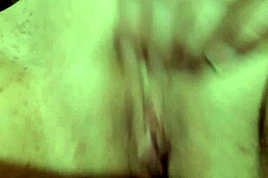 close-up milf pussy quivers in solo orgasm cum