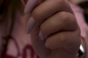 sh i want ya to kiss me... but after i squirt all over ya down there 😩💦