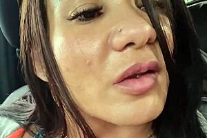 Bianca naldy flashes big clit on streets hunting public pussy licker