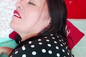 stepmom wants back massage but i slide in fuck hard creampie her juicy pussy! 💦🍑😈