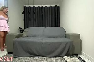 ENTEADO TARADO FODE cuzinho DA Latina MILF NO CHÃO DA COZINHA!