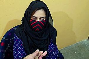 my big stepsis was so mad we shared bed... full hindi moanin' wet pussy ride! 😡💦