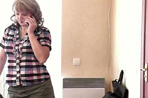 PIZZA GUY FUCKS NAKED BLONDE MILF SALON OWNER DOGGYSTYLE IN SHOWER BIG HAIRY PUSSY POUNDING POV WIFE!