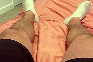 After shower boredom led me to stepson's room for huge dick suck 😏🍆💦