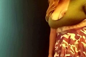 kimmyc777 super caliente... fat latina milf toys her big curvy ass!