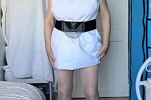 my cougar heart races knowing you crave tights hugging my beautiful bare legs without panties