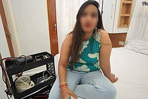 Stepsister's armpit trim turns into brutal salon fuck