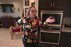 Stepmom Crystal Clark needs WCA relaxation break.