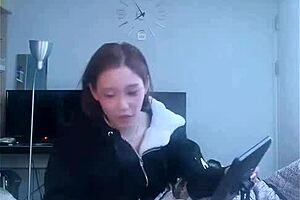 skinny korean girl shorts let panties peek bigo live moments