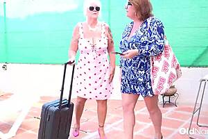 hey busty mature ladies, strip poolside and get curvy naughty 😏