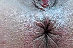 LET ME WORSHIP LETTYWILD'S JUICY LATINA ANUS AND SHAVED PUSSY CLOSE UP