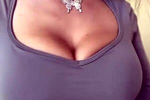 oh man... stepmom's huge tits n that big black dildo!