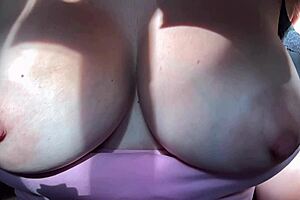 italian milf's big tits bounce wildly