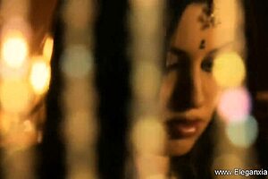 Watch this Indian dancer grind her erotic ride just for you.