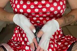 Milf slut destroys her pussy with XXL dildo in solo webcam frenzy!