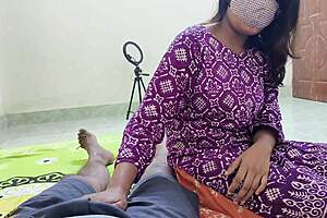 desi auntie in village gets uh... fucked real good by that big dick guy