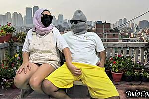 i catch step sis on balcony, she begs me to grope her hairy pussy outdoor! 😏🌳💦