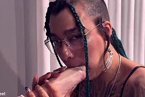 cum on my wet feet mouth sucking