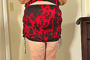 SSBBW Beauty Dances In Miniskirt And Heels For You! 🍑👠