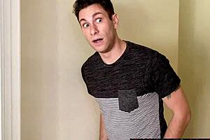 brad knight watches milf devour lauren phillips' aged wet twat hungrily