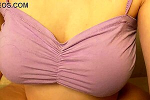 pregnant indian stepmom cameltoe teases in leggings big tits?