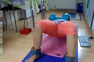 digging into that massive sexy milf ass during hot sports action!