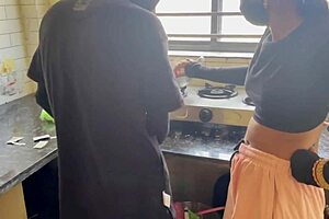 Indian Bhabhi RIDES Husband's COCK DOGGYSTYLE in Kitchen HOMEMADE Fuck with JUICY PUSSY Close-Up