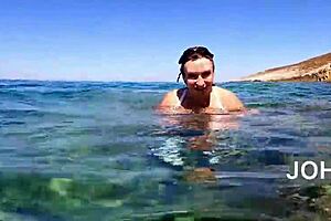 underwater anal surprise drowns in ecstasy