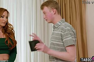 Measuring stepmom sophia locke sparks passionate pounding