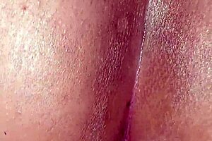 Real Kuwaiti couple's first homemade POV sex in Kuwait City?