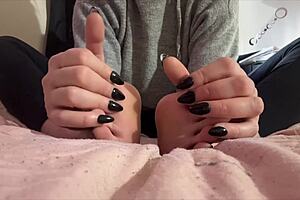 artemisia love's long nails tease feet in hot italian milf fetish solo 😍👣💅✨
