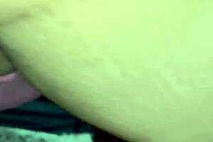 Arab Dubai Girlfriend's Wet Pussy Takes Big Cock In Morning Creampie