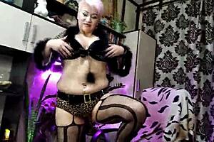 Beautiful Stepmom In Leopard Costume Gets Pussy Pounded Close-Up!